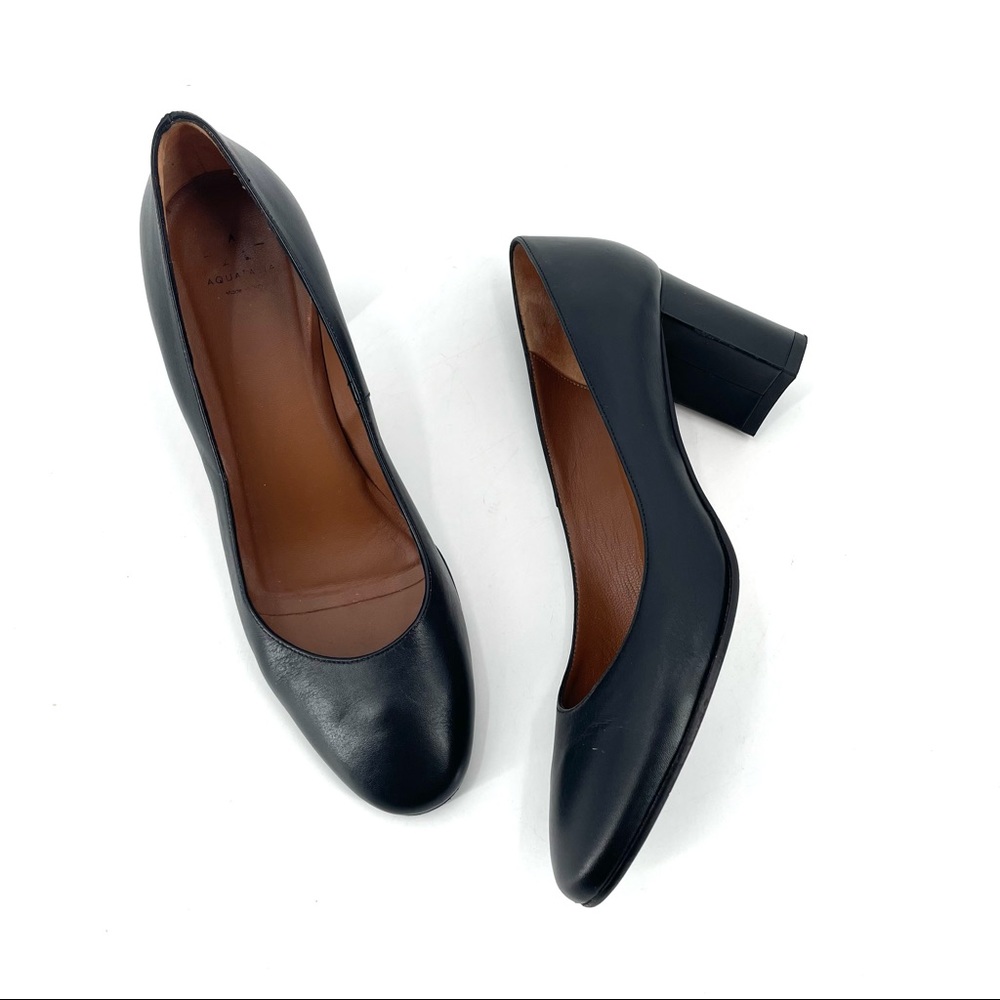 Aquatalia Black Leather Closed Toe Pump